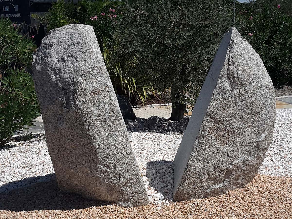 Monoliths, galets, décoration